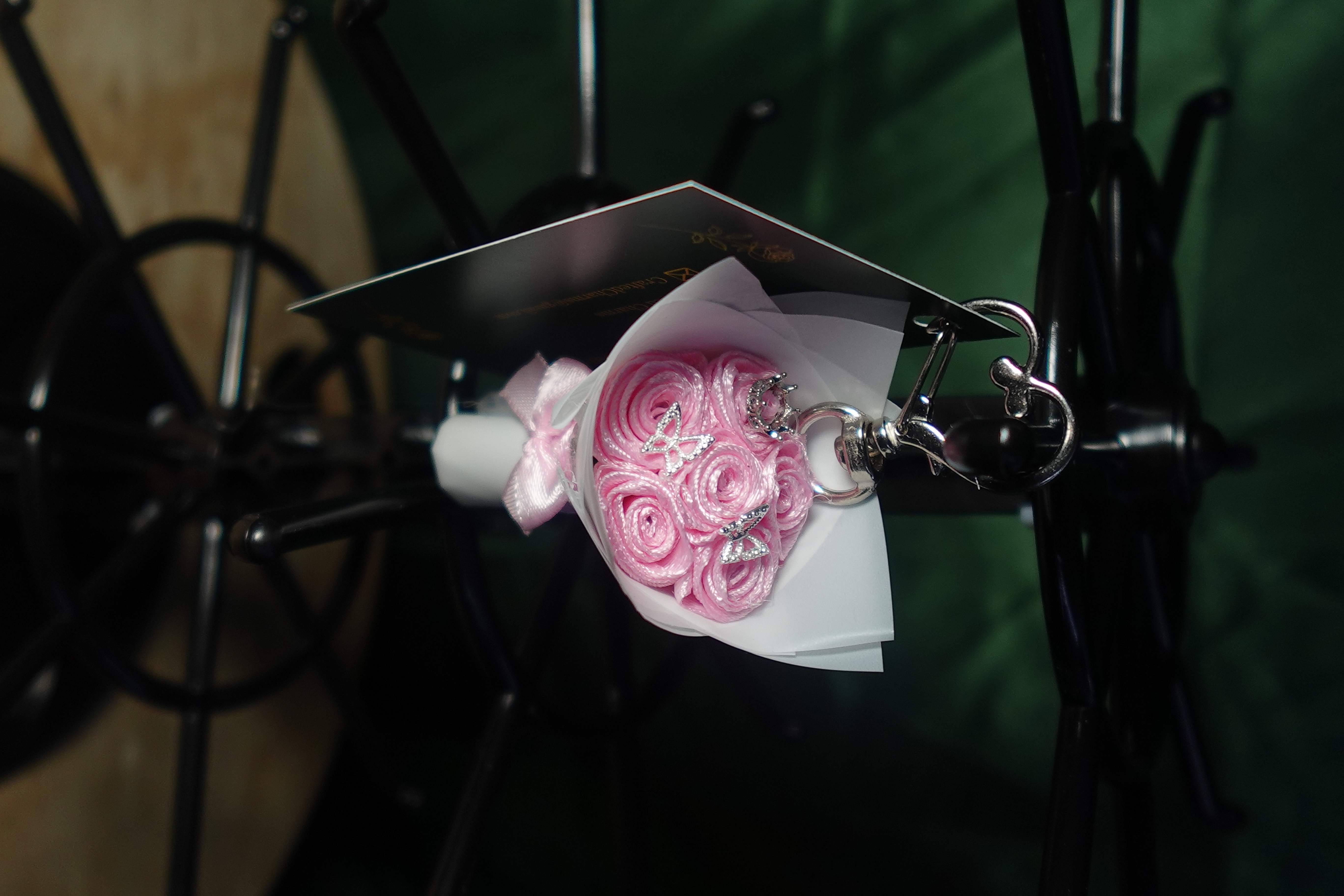 Luxe Sleutelhanger – roze met zilver kroontje